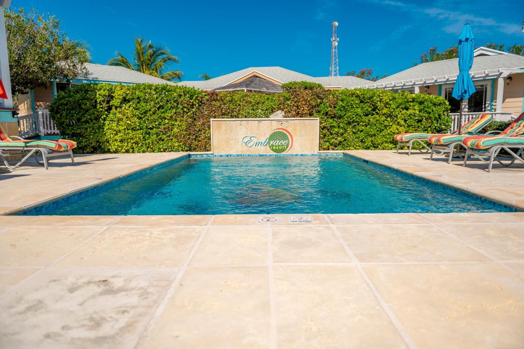 Embrace Resort Staniel Cay Exterior photo
